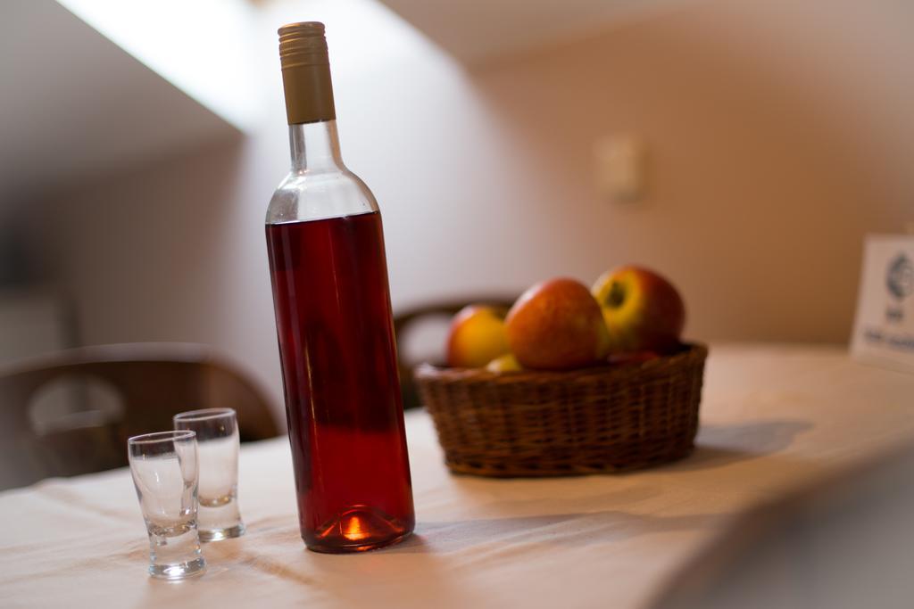 Apartment Oreskovic Otočac Eksteriør bilde