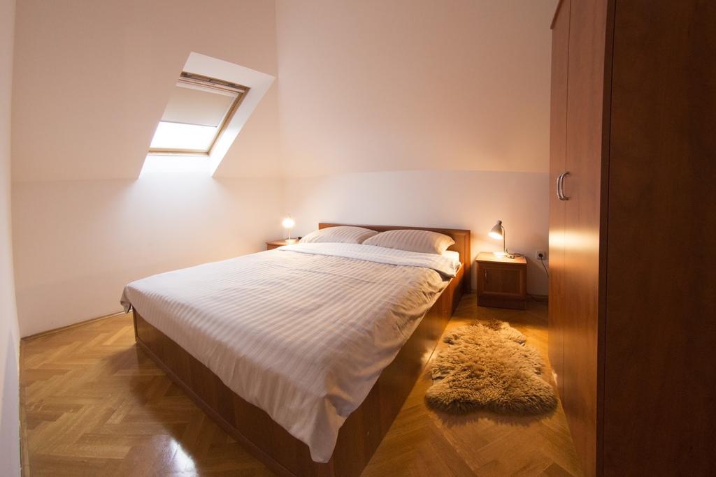 Apartment Oreskovic Otočac Eksteriør bilde
