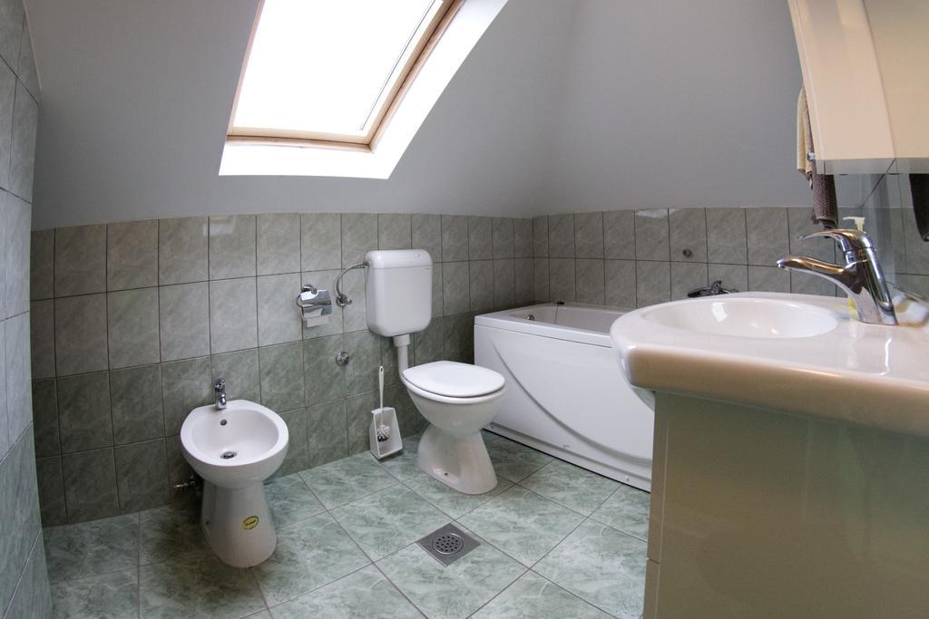 Apartment Oreskovic Otočac Eksteriør bilde