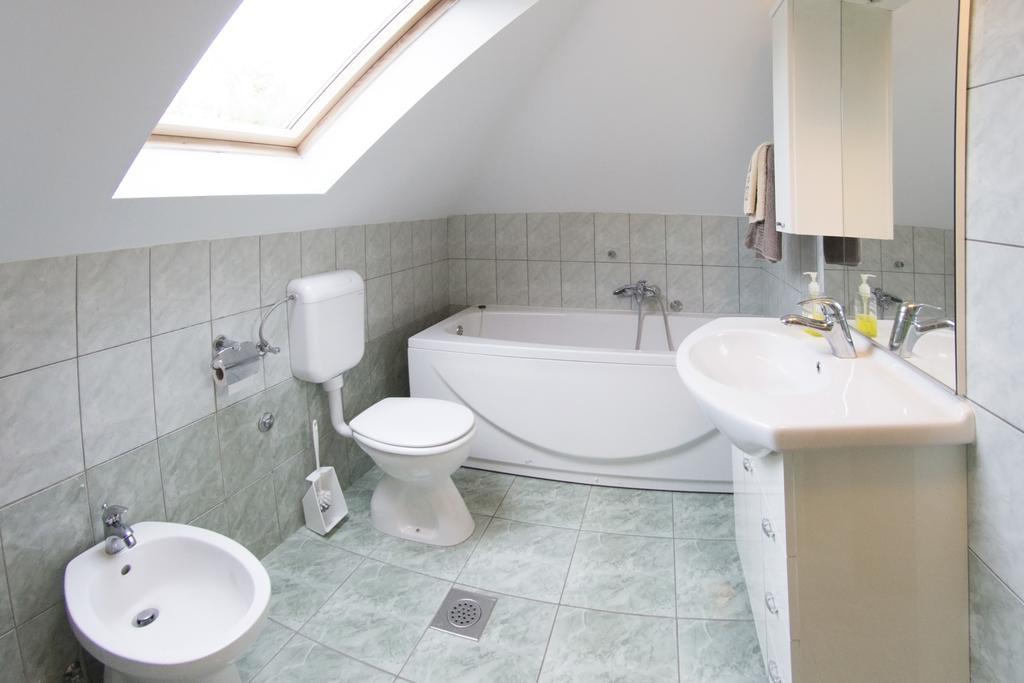 Apartment Oreskovic Otočac Eksteriør bilde