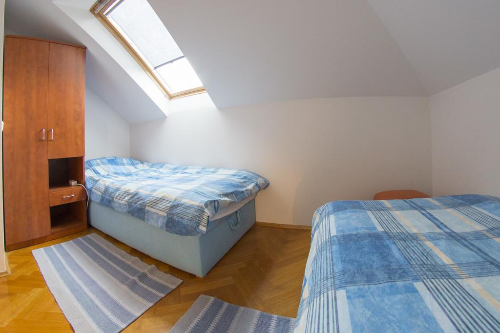 Apartment Oreskovic Otočac Eksteriør bilde
